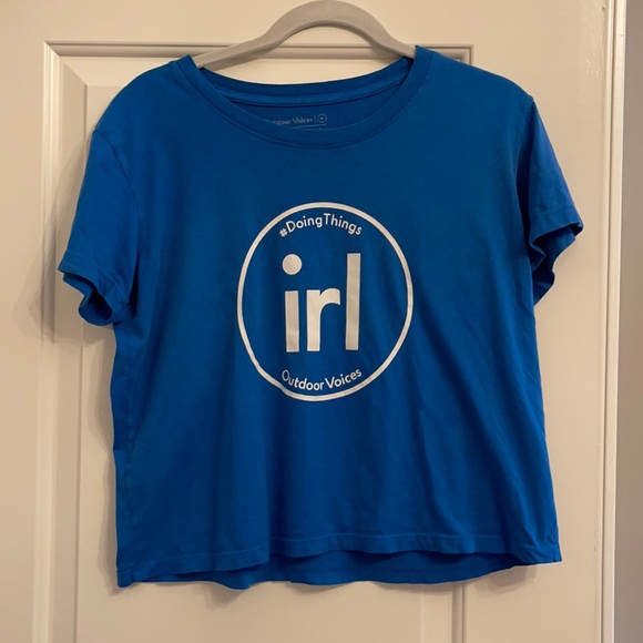 Limited edition Outdoor Voices IRL tee sz M - Picture 1 of 4